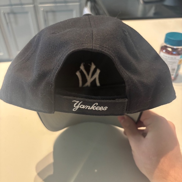 '47 Brand New York Yankees standard hat - Picture 4 of 4